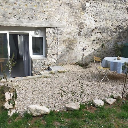 Logement Entier Dans Village Calme Guillerval Екстер'єр фото